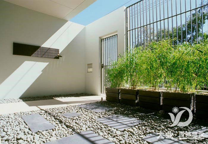 現代風格別墅小庭院